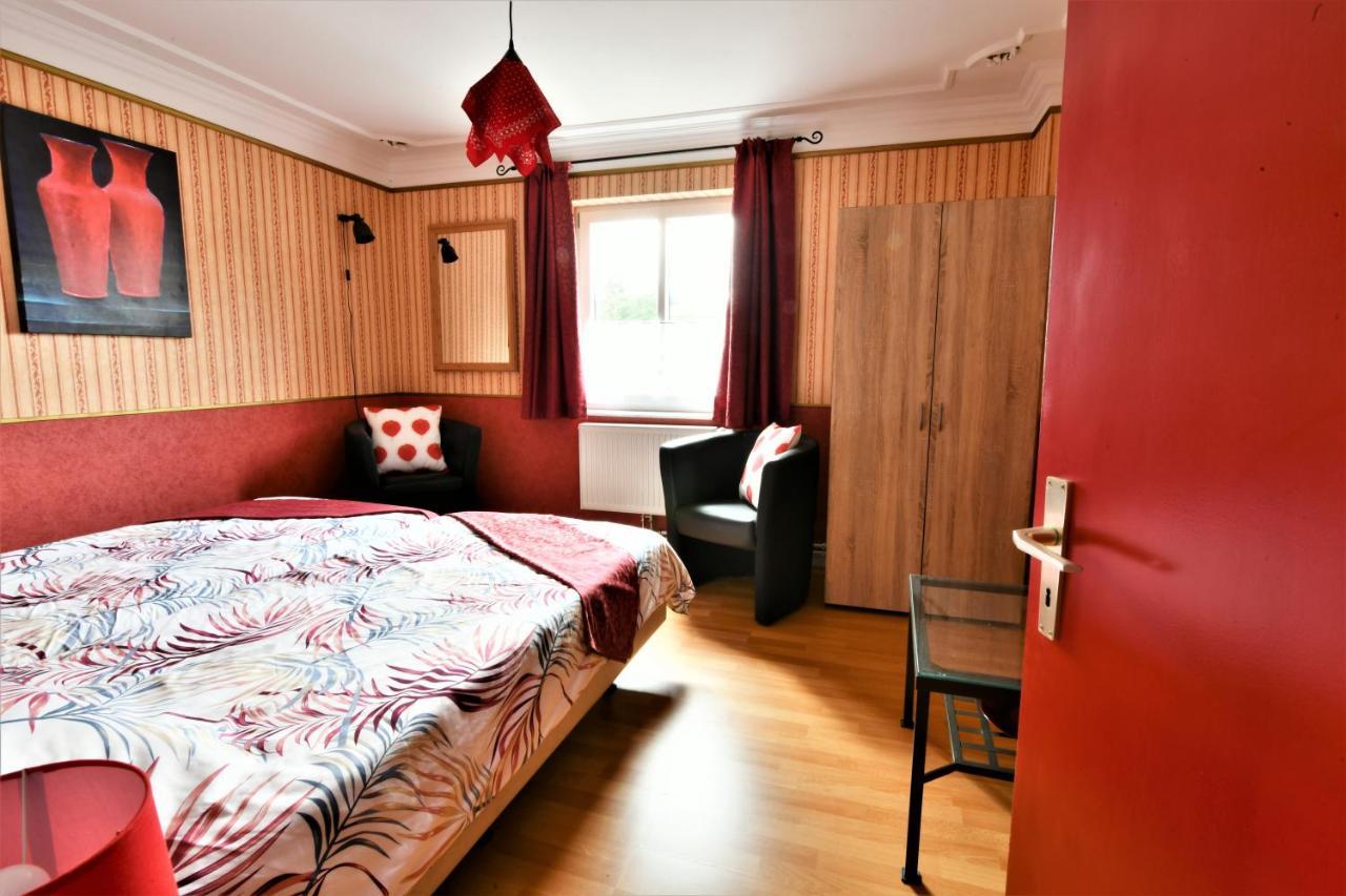 Um Die Ecke Apartment Manderscheid Exterior photo